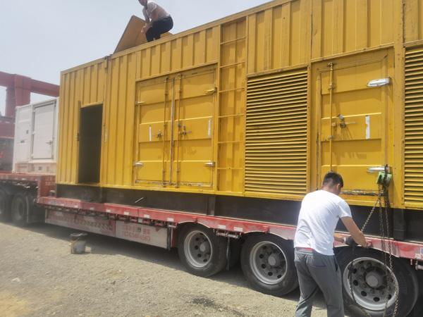 饶平除了负载情况和发动机维护，还有哪些因素会影响 200kw 柴油发电机的油耗？