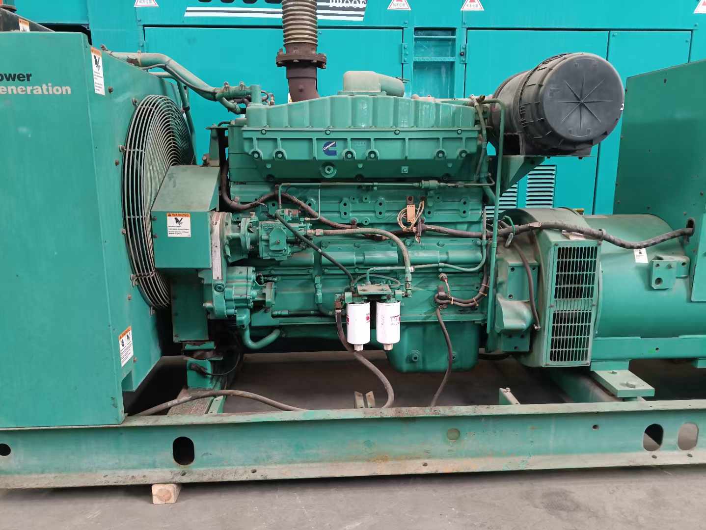 饶平过载会对 600kW 柴油发电机组造成哪些损害？