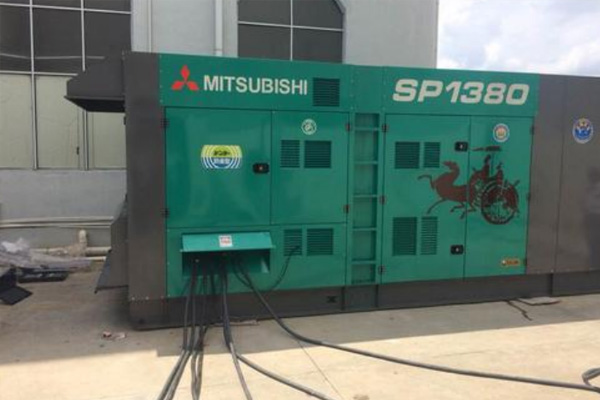 饶平为什么有些柴油发电机组的输出电压可以调节？