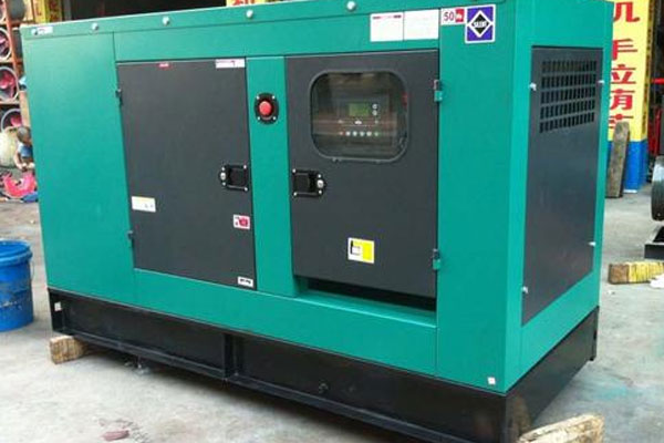 饶平如何检查机油的使用时间？